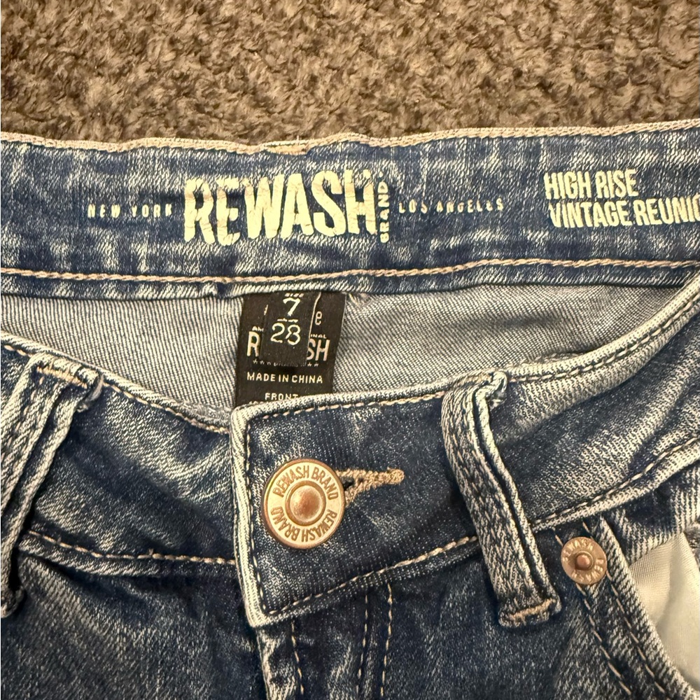 Rewash vintage style jeans size 7/28 new w/out tags - Picture 4 of 4